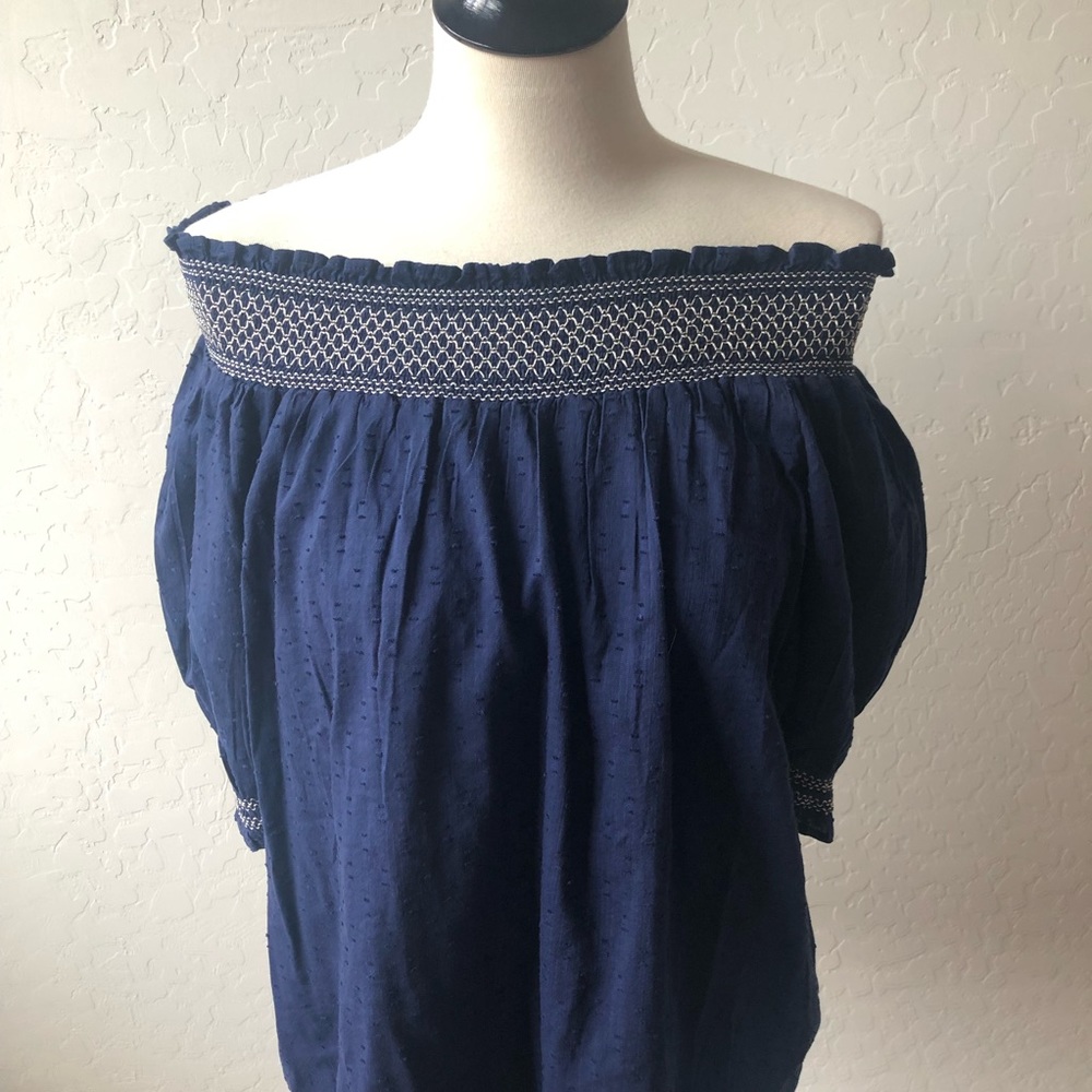 Old Navy Scoop Neck Smocked Blouse Size XL Elastic Neck Off Shoulder Top Navy - Picture 3 of 10